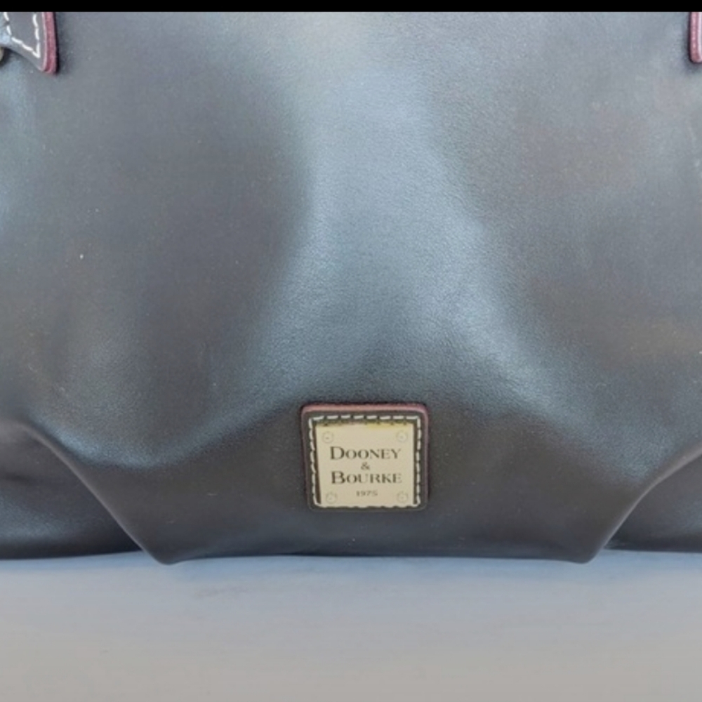 Dooney & Bourke, Black Leather Hobo Shoulder Bag - Picture 3 of 16